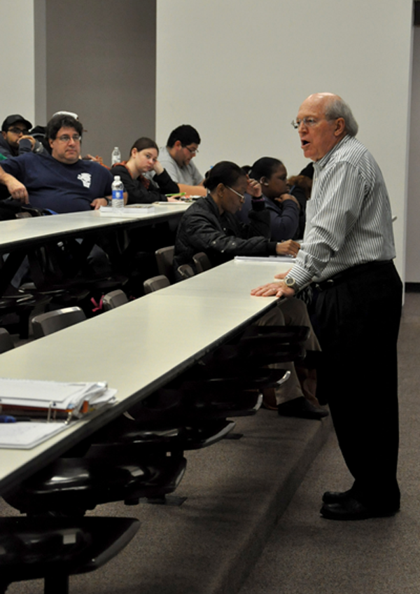 Dr. Jerry Henson peppers his history lectures with childhood stories. Photo by Ana Gallegos/The Et Cetera.