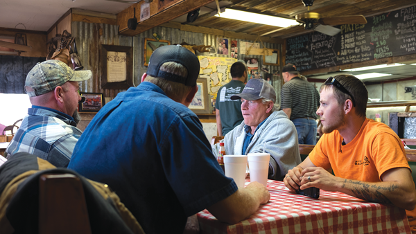 Diners sit at Shorty’s BBQ, a family-owned and operated barbecue joint in Sunnyvale. Photo Jesus Ayala.