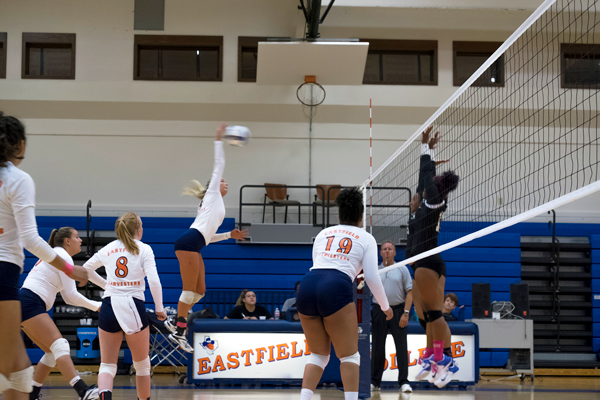 Volleyball claims regular season title, will host tournament