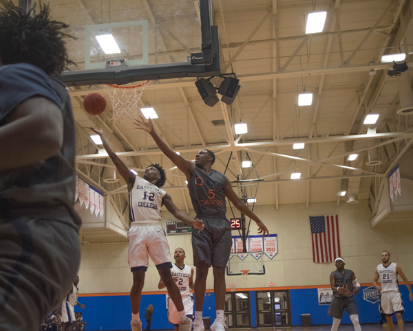 Freshman guard Anthony McGee goes for the layup in the Harvesters’ win over IQ Hoops Prep 94-75 on Nov. 3. Photo by Jesus Ayala