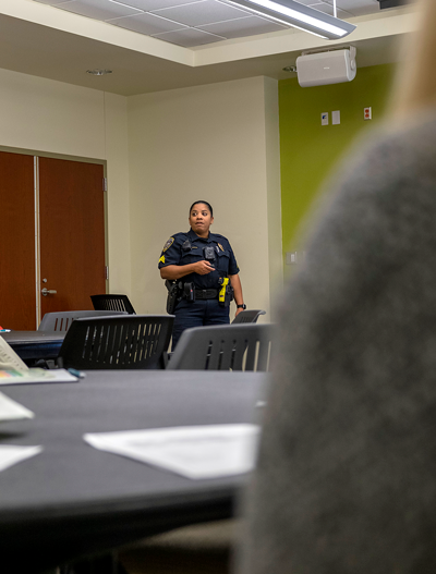 Campus Sgt. Nona Titus gives tips on how women can be prepared to protect themselves. Photo by Jesus Ayala/The Et Cetera