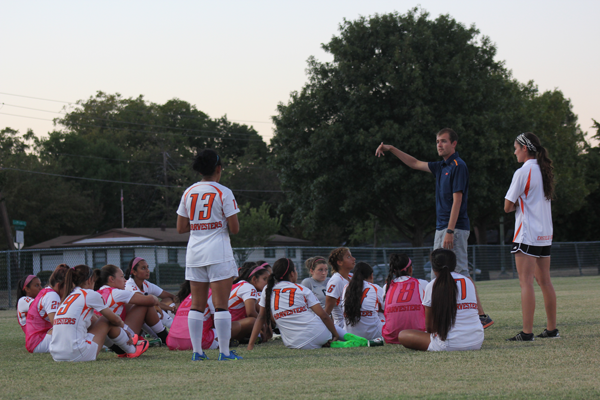 Soccer coach resigns for Pittsburgh job