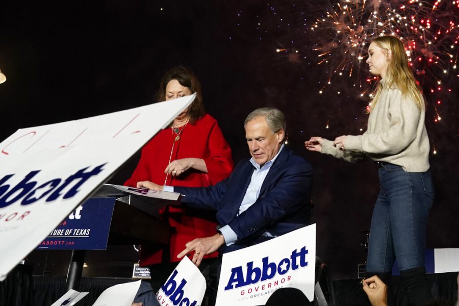 Texas+Gov.+Greg+Abbott%2C+with+his+wife+Cecilia+and+daughter+Audrey%2C+attends+a+primary+election+night+event%2C+Tuesday%2C+March+1%2C+2022%2C+in+Corpus+Christi%2C+Texas.+%28AP+Photo%2FEric+Gay%29