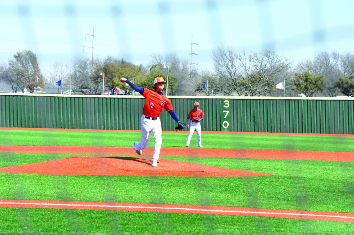 Eastfield’s starting pitcher led the Bee’s in a strong start.